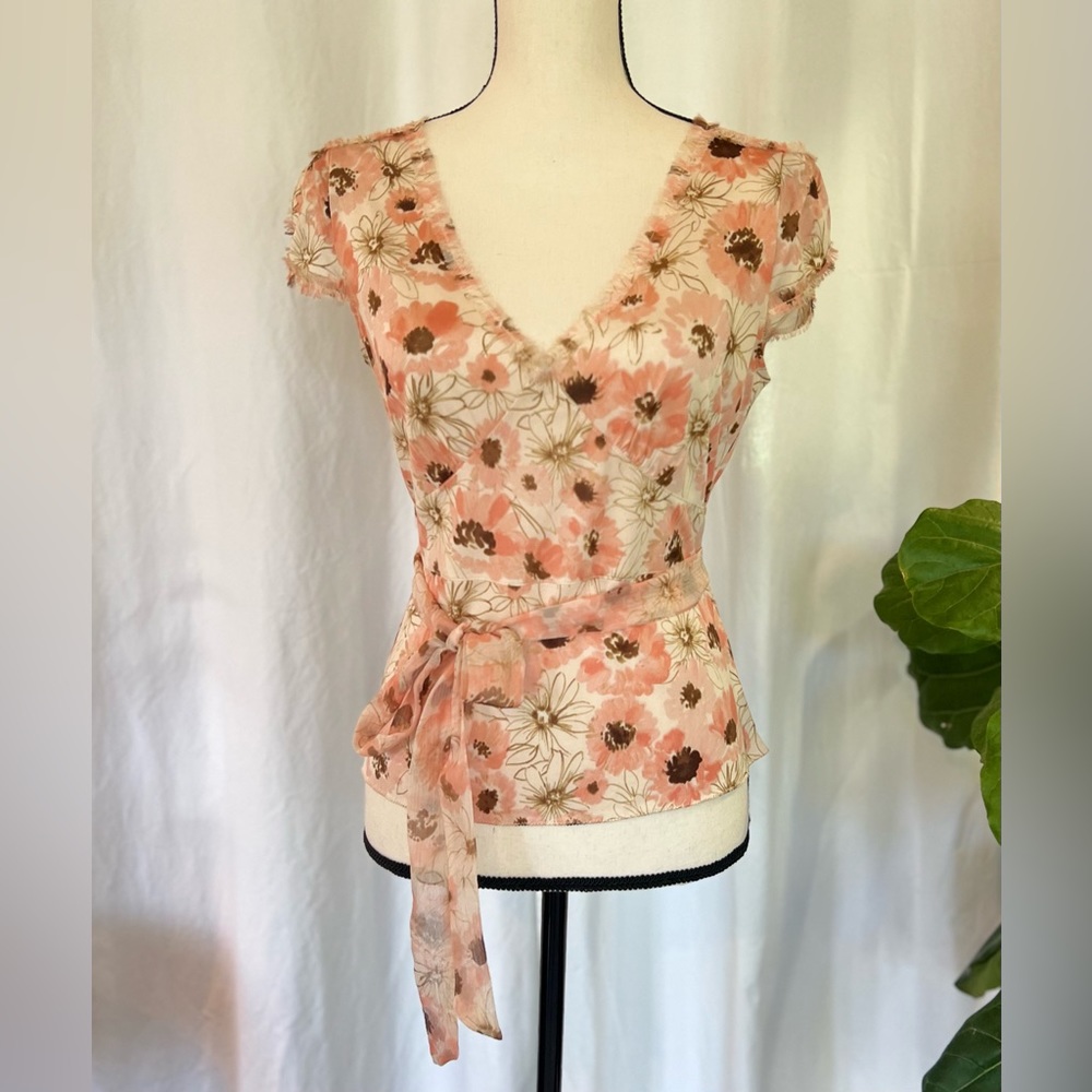 🌾‎ Banana Republic Peachy Floral Sheer Blouse